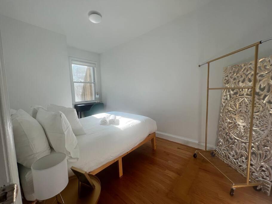 3-Bedroom House With Cute Patio Explore Dc On Foot Distrito de Colúmbia Exterior foto
